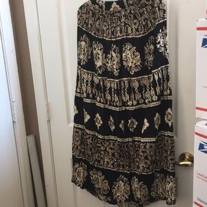 FINAL MARKDOWN Ladies hot stuff boho style skirt medium